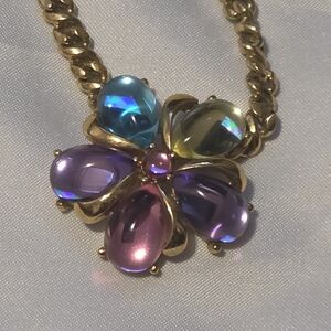 Trifari VINTAGE Gold Flower Pendant Necklace with Multicolor Teardrop Stones